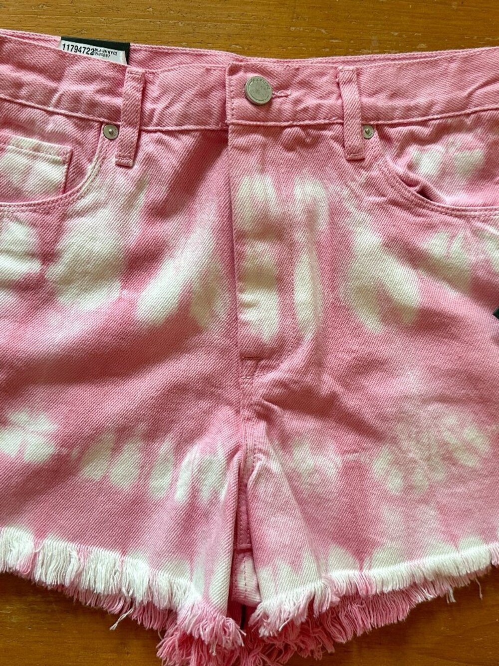 NWT BLANK NYC "The Barrow" Tie-Dye Jean Shorts White-Pink Mid-Rise, Size 31 NEW!